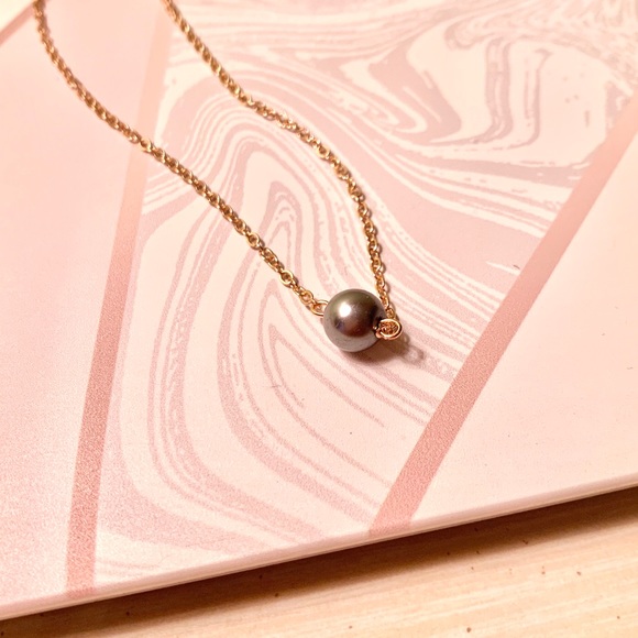 Gold Grey Pearl Choker Necklace - Picture 2 of 2